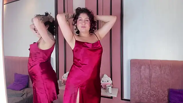 MissSavage  online show from March 14, 7:30 pm