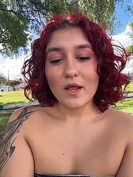 Snapshot of MissSavage_ chatting on June 1, 7:59 pm MissSavage online show from June 1, 7:59 pm