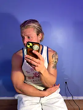 Snapshot of Nomadic_Lover chatting on December 3, 5:33 pm Nomadic Lover online show from December 3, 5:33 pm