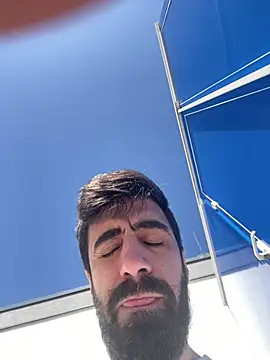 Snapshot of Ghost-Zero chatting on April 8, 12:27 pm Ghost-Zero online show from April 8, 12:27 pm