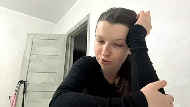 EllieBerrie online show from December 5, 8:16 pm