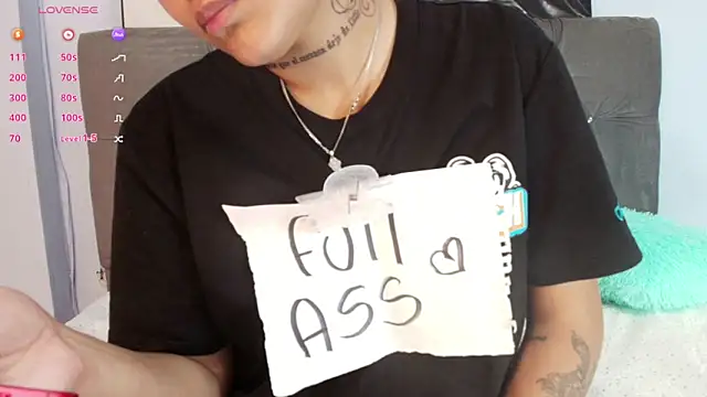 Snapshot of Slut_Dirty_Nastyy chatting on December 16, 6:02 pm Slut Dirty Nastyy online show from December 16, 6:02 pm