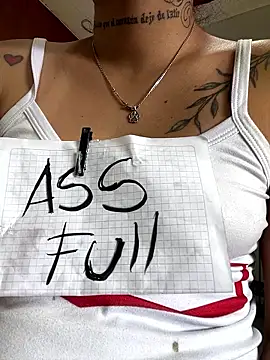 Snapshot of Slut_Dirty_Nastyy chatting on January 14, 5:51 pm Slut Dirty Nastyy online show from January 14, 5:51 pm