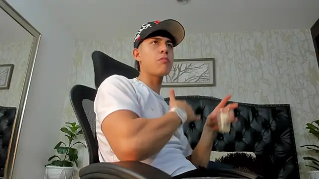 Lander Cruz online show from March 19, 8:57 pm