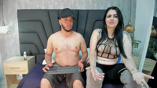 Spencer LunaBigtits online show from December 3, 9:02 pm