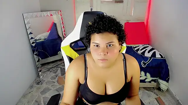 Snapshot of Baileyy_ chatting on December 4, 5:21 pm Baileyy online show from December 4, 5:21 pm