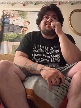 trever102 online show from December 2, 3:01 am