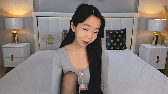 EMILY GREENSON online show from February 14, 6:43 am