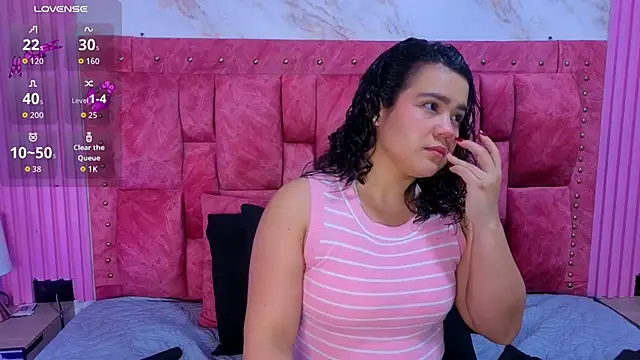 ValeryMorales online show from April 13, 7:30 pm