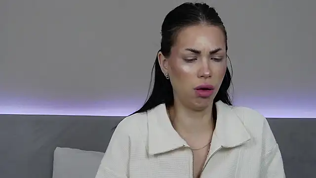 Snapshot of RachaelMils chatting on January 17, 3:55 am RachaelMils online show from January 17, 3:55 am