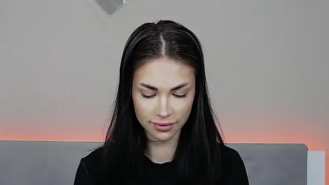 Snapshot of RachaelMils chatting on February 5, 4:06 am RachaelMils online show from February 5, 4:06 am