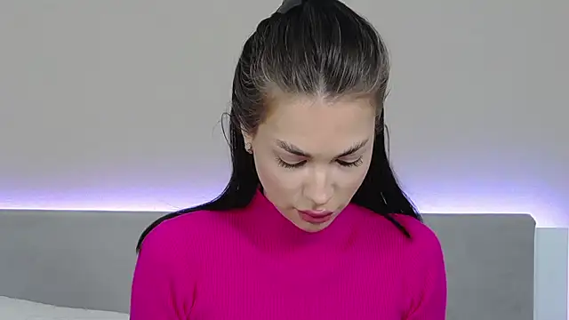 Snapshot of RachaelMils chatting on February 11, 5:01 am RachaelMils online show from February 11, 5:01 am