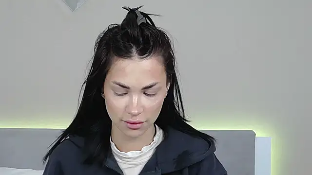 Snapshot of RachaelMils chatting on February 18, 4:08 am RachaelMils online show from February 18, 4:08 am