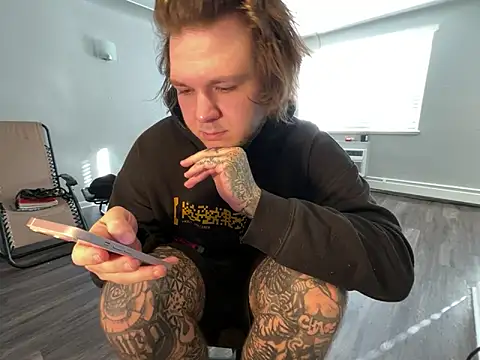 Tatertats online show from December 13, 8:25 pm