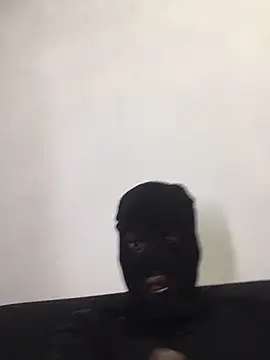 Snapshot of Pound5King chatting on April 15, 7:48 am Pound5King online show from April 15, 7:48 am