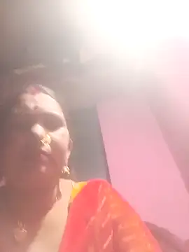 Your-shreya143 online show from March 27, 3:01 pm