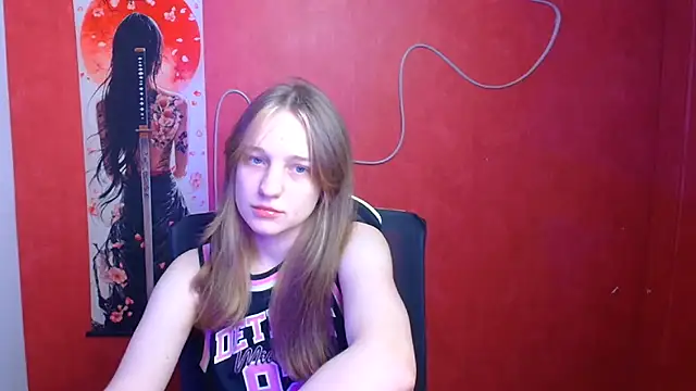 Katie Rosiee online show from December 15, 9:35 am