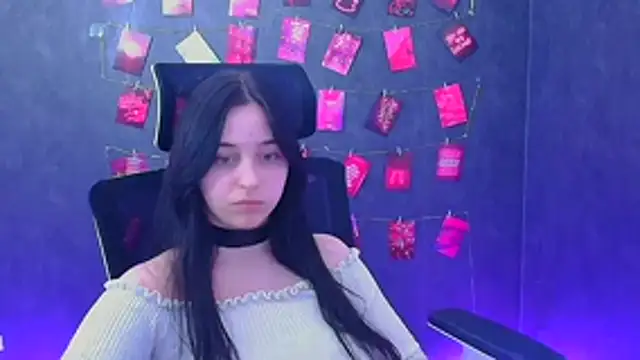 Lilu May online show from April 4, 12:20 am