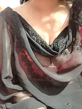 hottyrose69 online show from February 25, 3:43 pm