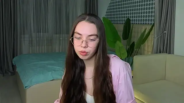 Snapshot of JesusBeckler chatting on December 15, 4:11 pm JesusBeckler online show from December 15, 4:11 pm