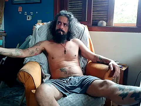ooproprio online show from May 8, 2:22 pm