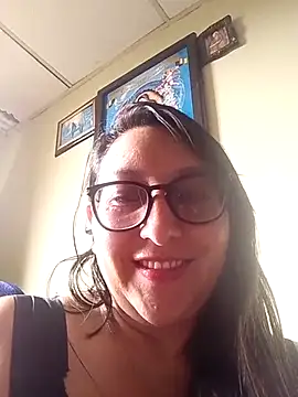 Snapshot of Valeria_montana_ chatting on April 19, 3:22 pm Valeria montana online show from April 19, 3:22 pm