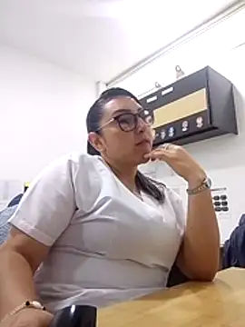 Snapshot of Valeria_montana_ chatting on April 21, 12:00 pm Valeria montana online show from April 21, 12:00 pm