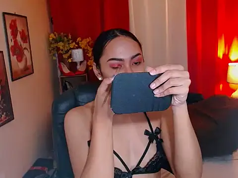 kylieEmparado online show from December 15, 4:50 am