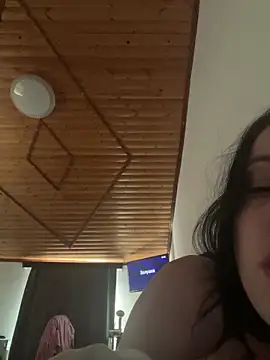 HilorianAndry online show from December 3, 12:18 am