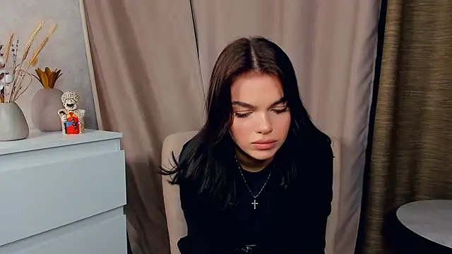 CIaritaJowers online show from December 4, 1:20 pm