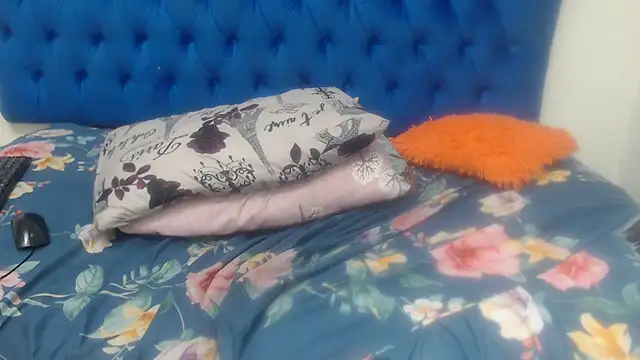 SweetdelightXXXX online show from February 27, 8:31 pm