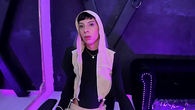 Jamess Carterr  online show from February 13, 4:52 am