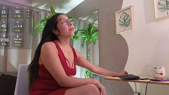 Saly Moon1 online show from December 4, 7:22 pm