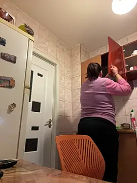 Snapshot of Dana92va chatting on February 11, 5:45 am Dana92va online show from February 11, 5:45 am