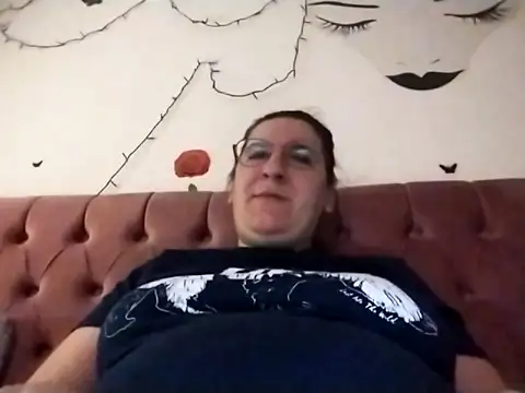 Snapshot of Dana92va chatting on February 13, 6:37 pm Dana92va online show from February 13, 6:37 pm