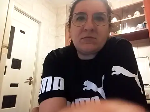 Snapshot of Dana92va chatting on February 14, 5:32 pm Dana92va online show from February 14, 5:32 pm