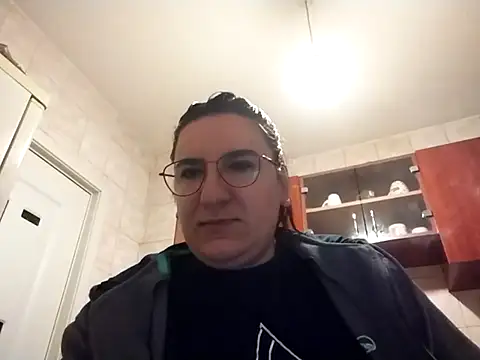 Snapshot of Dana92va chatting on February 19, 5:36 am Dana92va online show from February 19, 5:36 am