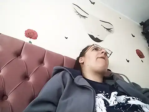 Snapshot of Dana92va chatting on February 21, 11:11 am Dana92va online show from February 21, 11:11 am