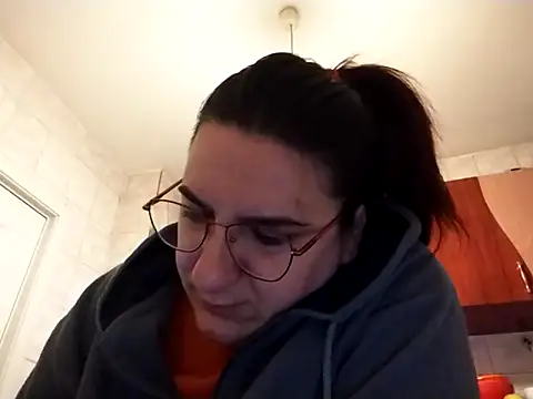 Snapshot of Dana92va chatting on February 23, 5:49 am Dana92va online show from February 23, 5:49 am