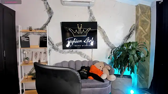 melodysnow  online show from December 19, 9:11 pm