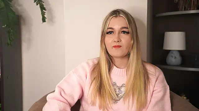 JanellaAdderly online show from December 5, 5:27 am