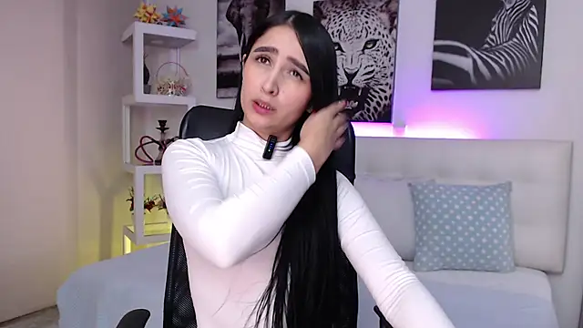 mialiore online show from December 19, 12:45 pm