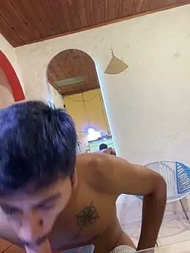 Snapshot of maxI_dick33 chatting on February 1, 2:26 pm maxI dick33 online show from February 1, 2:26 pm