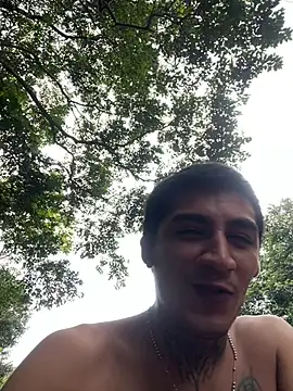 Snapshot of maxI_dick33 chatting on July 22, 8:44 pm maxI dick33 online show from July 22, 8:44 pm