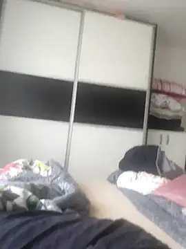 Snapshot of Alpa3077 chatting on December 3, 7:05 am Alpa3077 online show from December 3, 7:05 am