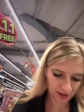 Snapshot of Betsy chatting on January 19, 8:07 am Betsy online show from January 19, 8:07 am