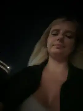 Snapshot of Betsy chatting on January 27, 1:52 pm Betsy online show from January 27, 1:52 pm