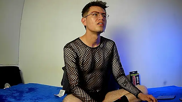 Snapshot of nicolatinboy chatting on February 7, 9:18 pm nicolatinboy online show from February 7, 9:18 pm