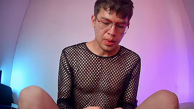 Snapshot of nicolatinboy chatting on February 25, 9:13 pm nicolatinboy online show from February 25, 9:13 pm