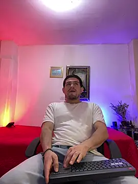 williamsmiiths16 online show from March 25, 11:49 am